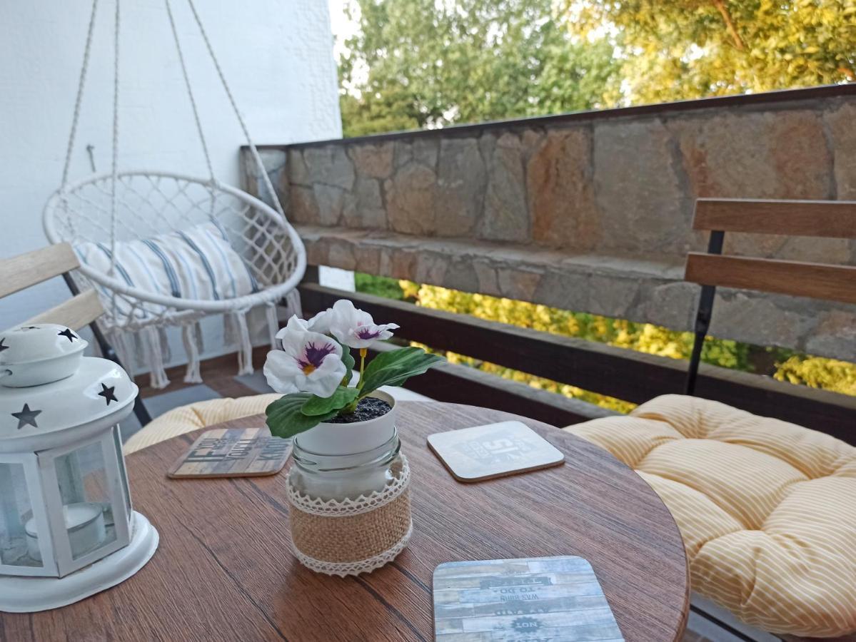 Feel Danube Apartment Zemun Exterior foto