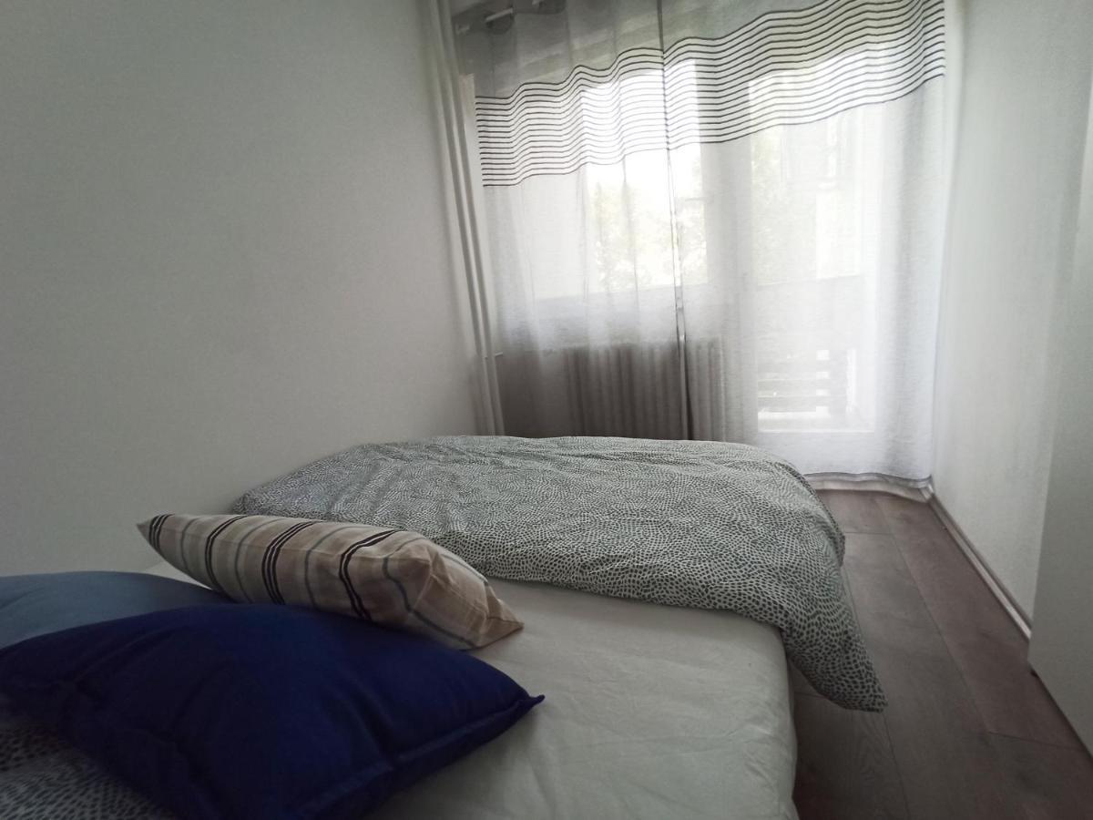 Feel Danube Apartment Zemun Exterior foto